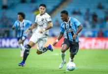 Amuzu pelo Grêmio