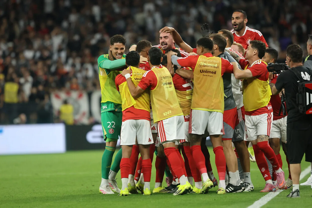 Inter promove homenagem para dois jogadores do elenco antes do Gre-Nal Inter hoje