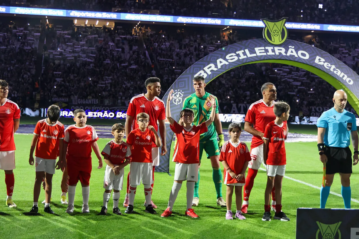 Rochet evita pensar na Copa do Mundo e garante foco no Inter: "Maior parte é aqui" Inter hoje