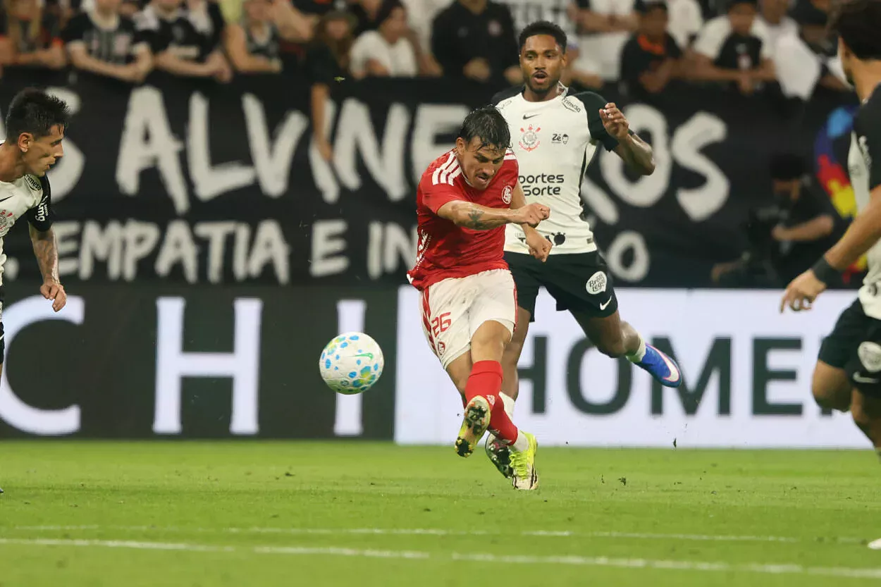 Inter vence o Corinthians, dá salto na tabela e perde um jogador para o Gre-Nal Inter hoje
