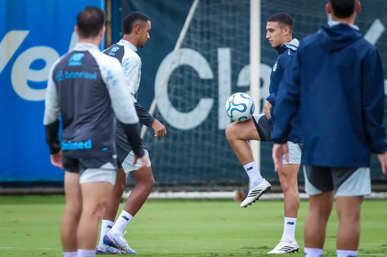 Elenco do Grêmio revela expectativa grande pela Sul-Americana: "Muito motivado" Grêmio
