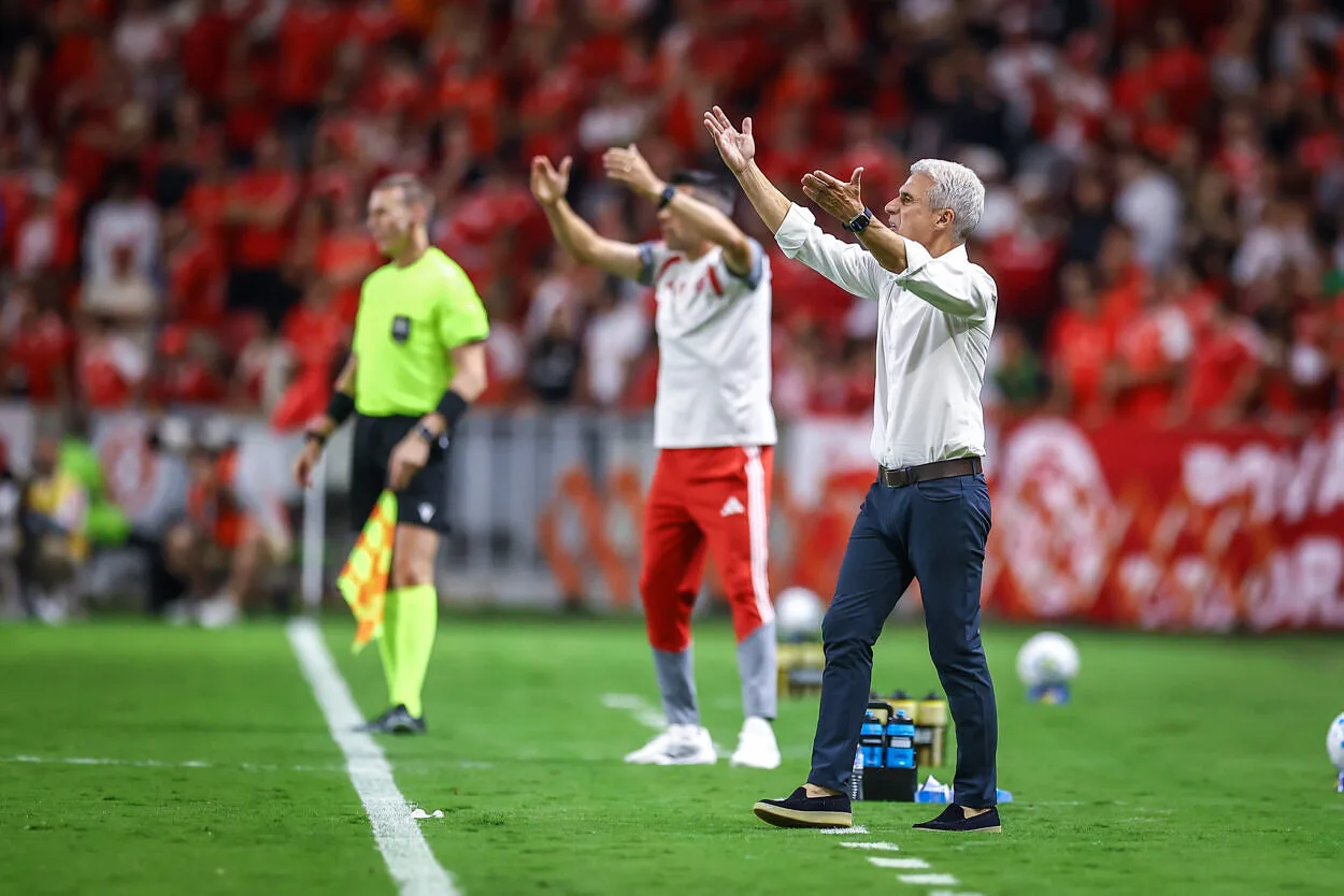 Súmula do Gre-Nal justifica expulsões de Viery e de assistente do Grêmio Gre-Nal