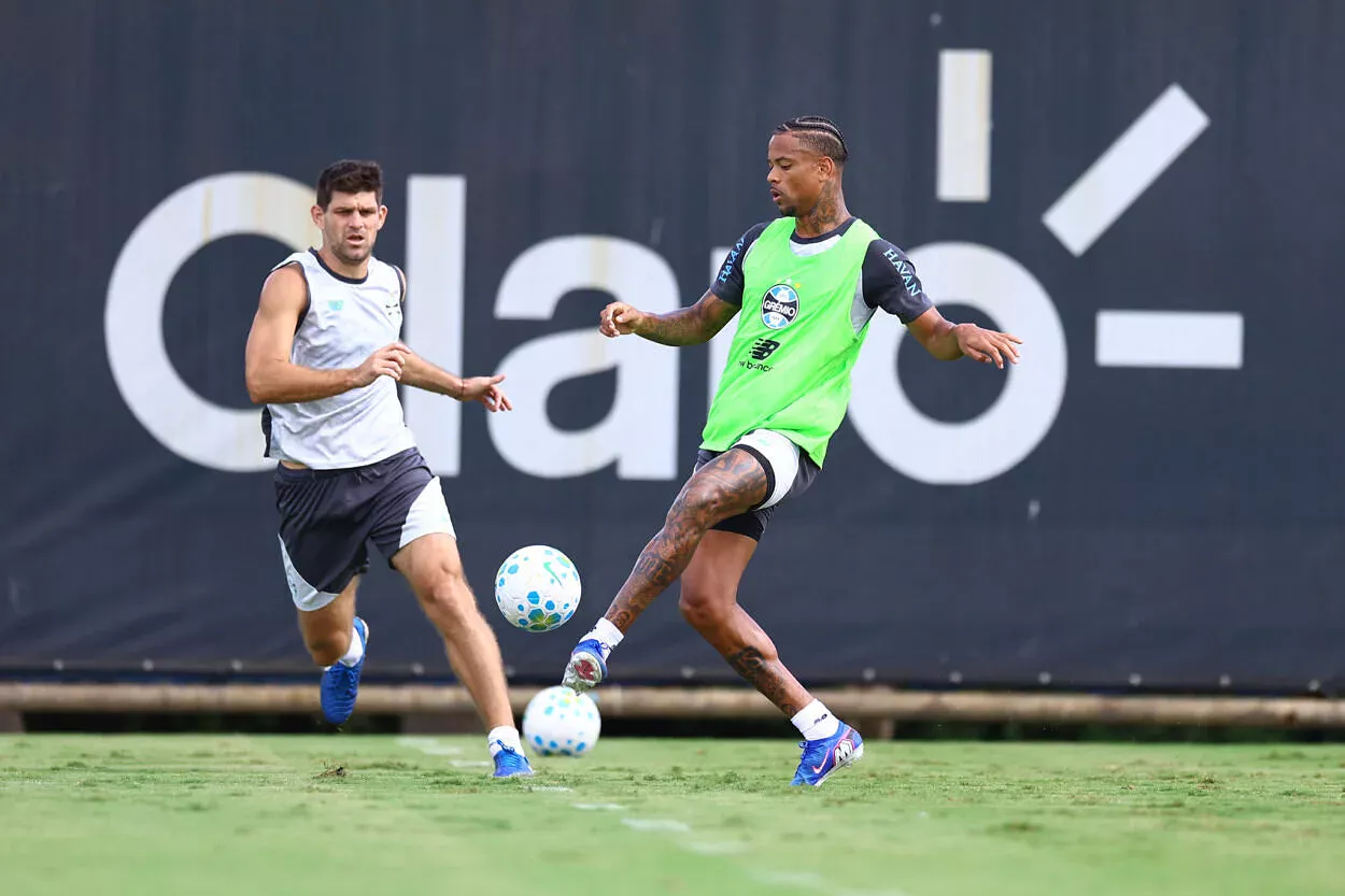 Grêmio retoma treinos e mira duelo com o Cruzeiro após alívio na Sul-Americana Grêmio hoje