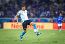 Carlos Vinícius pelo Grêmio