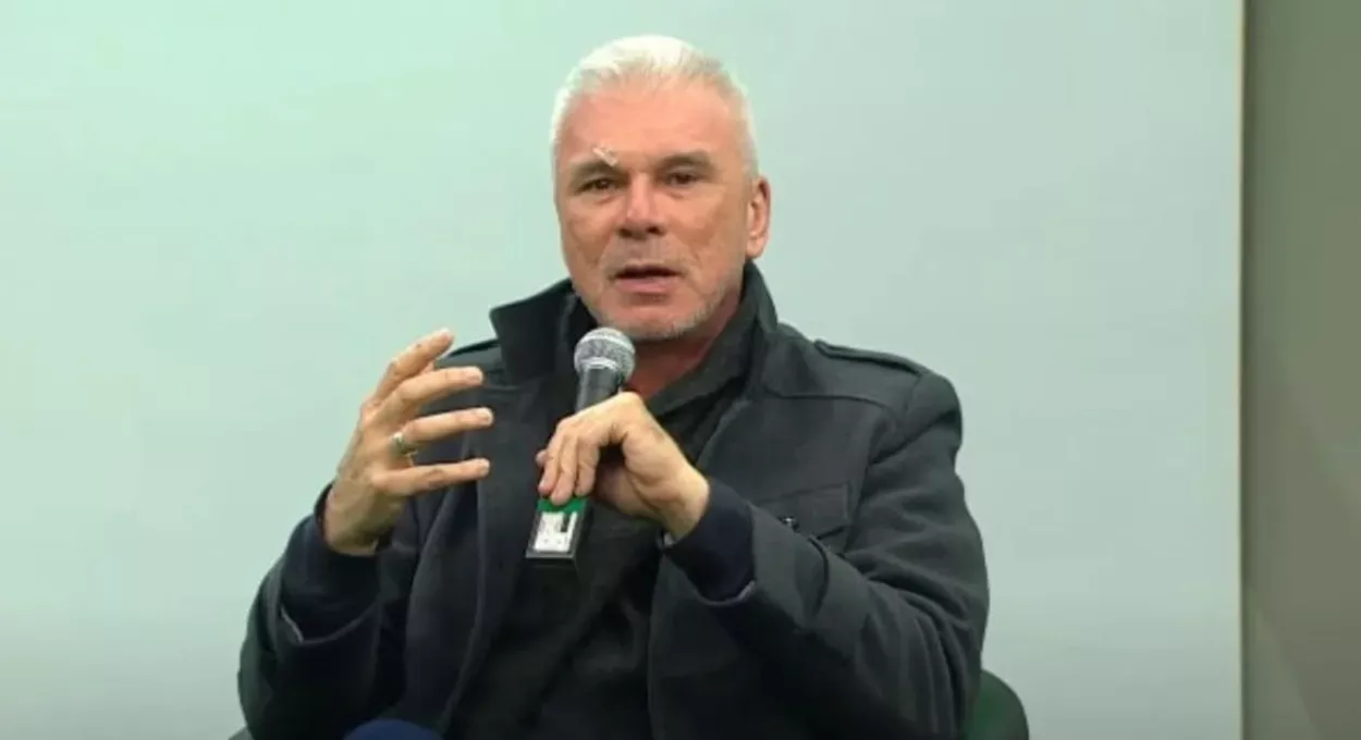 Saraiva concorda com Pezzolano e vê favoritismo do Inter contra o Grêmio no sábado Mauricio Saraiva fala do Grêmio