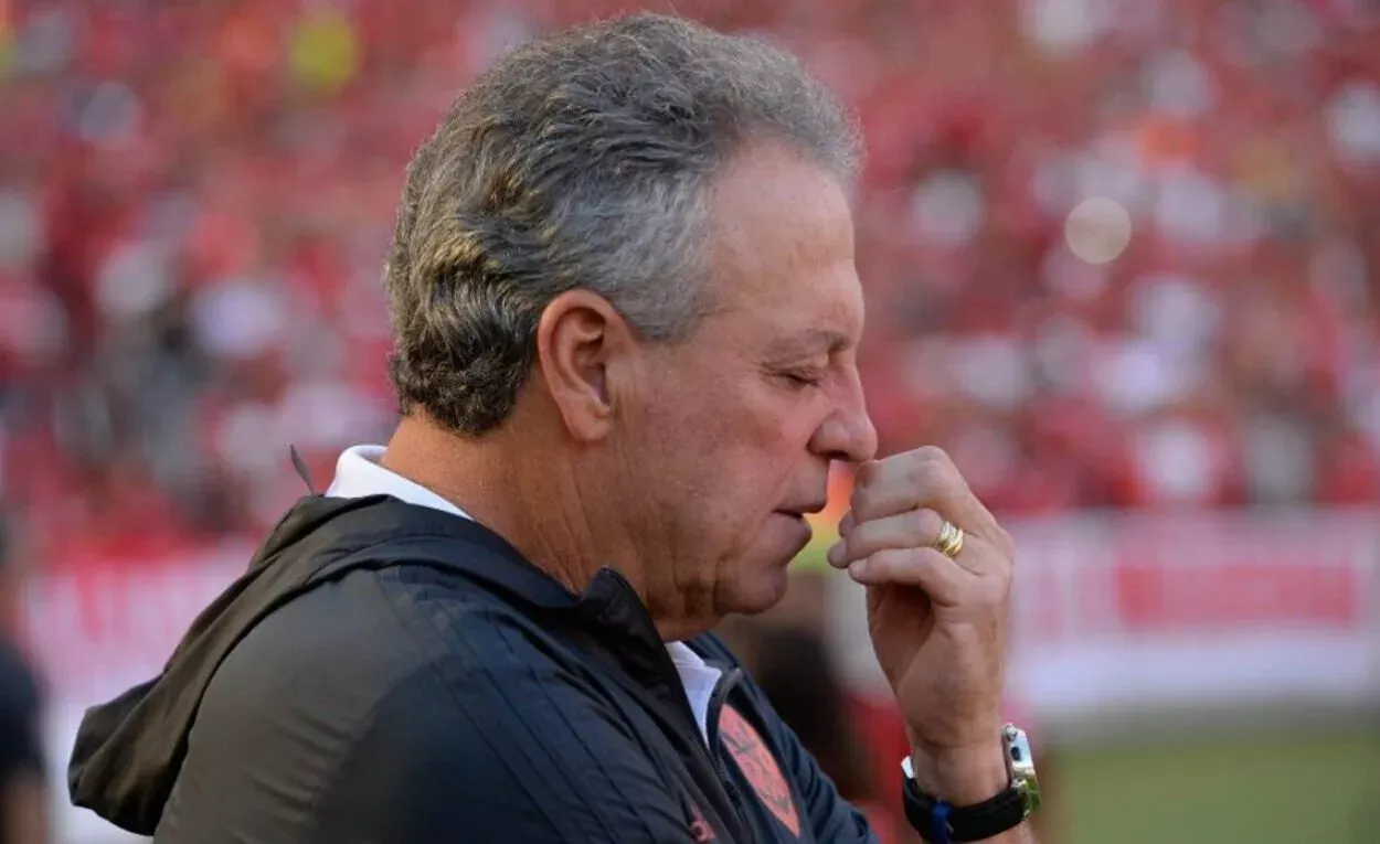 Abel Braga deixa homenagem ao Oscar Schmidt