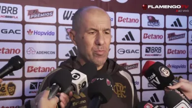 Treinador do Flamengo cita Gabriel Mec e avalia mudanças no Grêmio antes do jogo Jardim do Flamengo