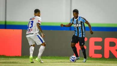 Com Amuzu e esquema antigo, Grêmio está escalado para jogo da Copa do Brasil Quinteros, Amuzu, Grêmio