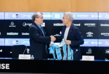 Técnico do Grêmio minimiza dinheiro no futebol, mas vê Flamengo "candidato a tudo" Grêmio apresenta treinador