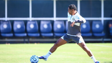 Preparação física, psicólogo e mais: CCD revela "força-tarefa" do Grêmio por Tetê Grêmio x Athletico