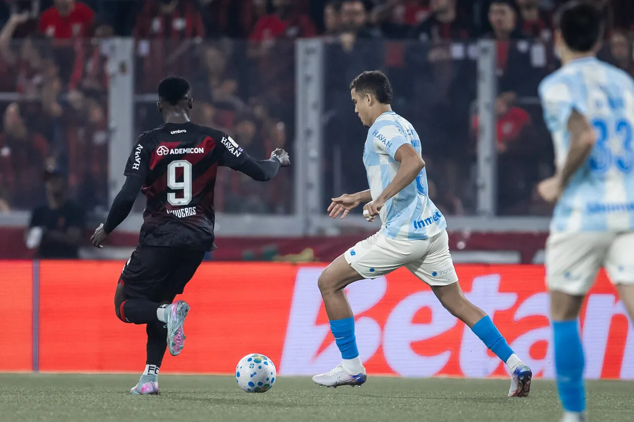 Resposta para Odair? A mensagem na web do auxiliar do Grêmio depois do empate GRÊMIO FBPA