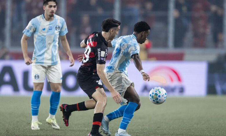 RS - ESPORTES/BRASILEIRÃO 2026 - Lance da partida Athletico-PR x Grêmio, no Arena da Baixada na data de 02/05/2026, válida pelo Brasileirão 2026. FOTO: Igor Barrankievicz/GRÊMIO FBPA