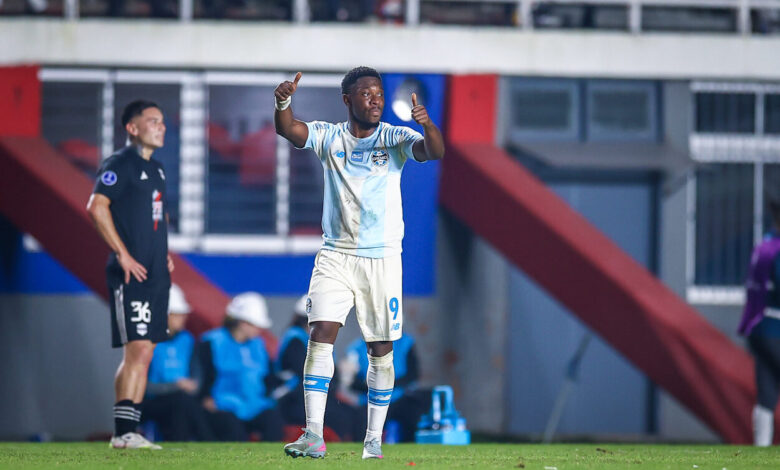 Amuzu pelo Grêmio