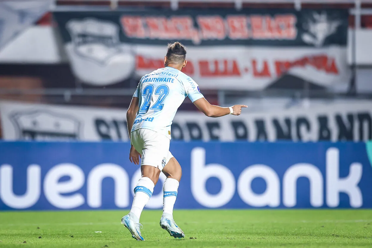 Braithwaite faz publicação na web em tom de alívio após voltar a marcar pelo Grêmio Grêmio venceu com gol de Braithwaite