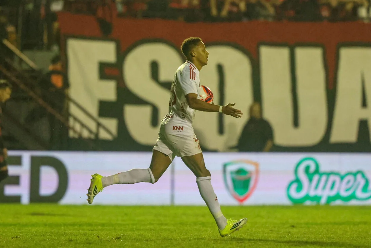 Vitinho pelo Inter