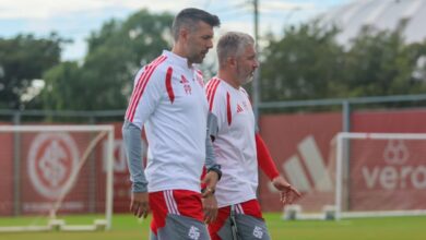 Paulo Pezzolano e Pablo Fernandez, treinadores do Inter