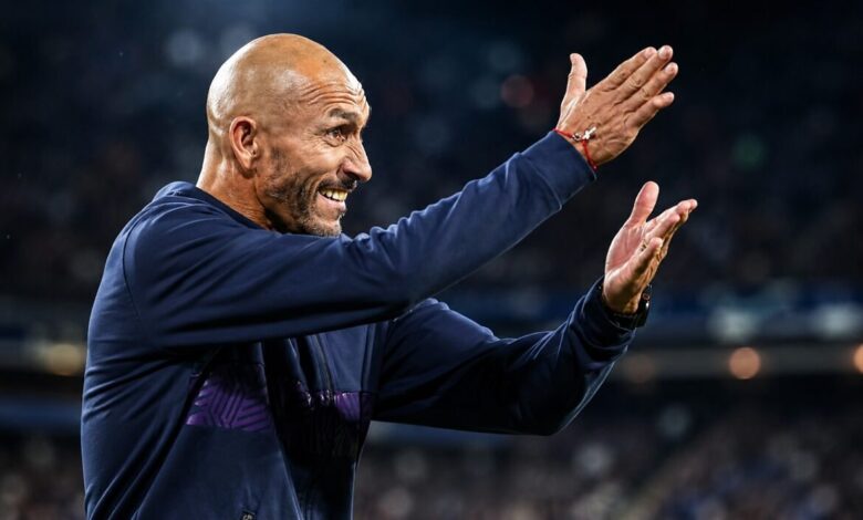 Guiñazu repete cenário de Abel no Inter e assume missão dramática na Argentina Ex-Inter, Guiñazu assume clube como treinador