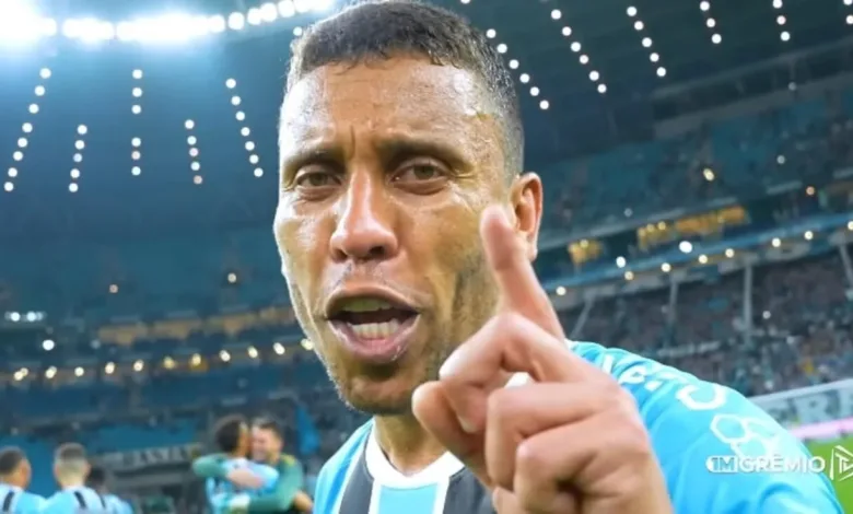O comentário de Marcos Rocha para Caio Paulista depois da vitória do Grêmio Marcos Rocha do Grêmio