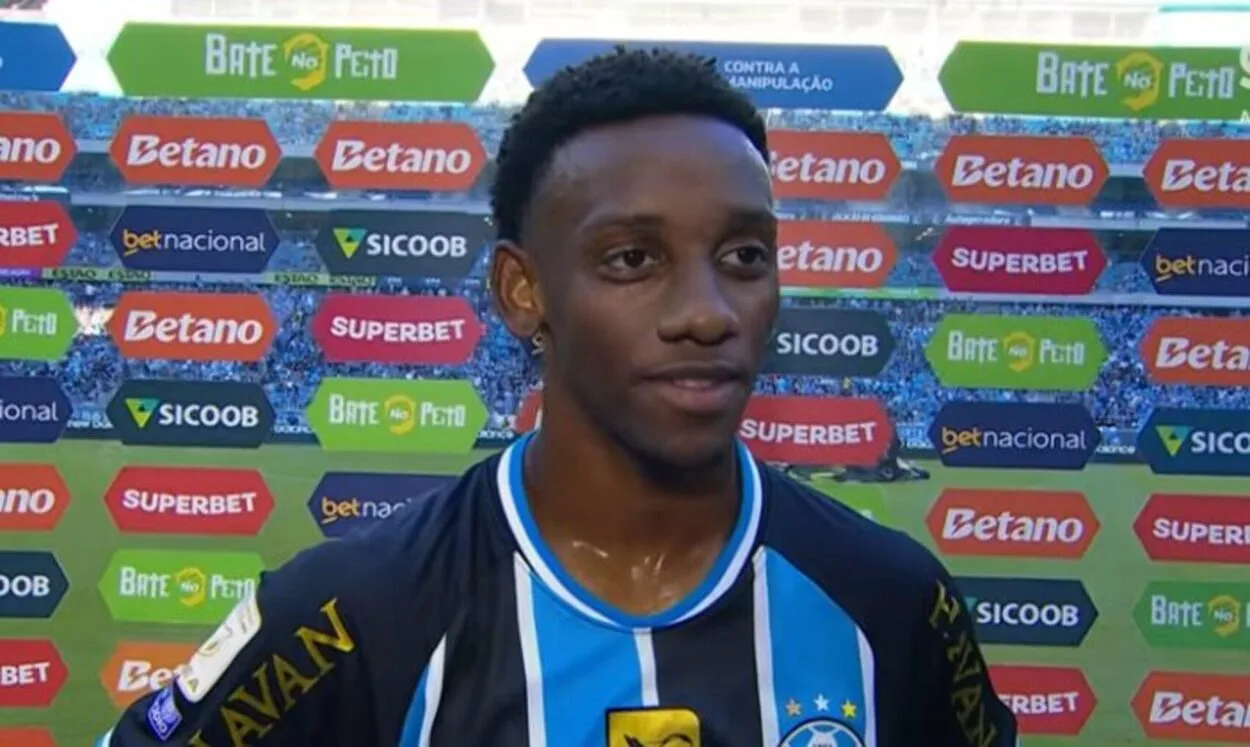 As novas palavras de Luís Castro sobre Gabriel Mec no Grêmio: "Claro que tenho gostado" Gabriel Mec pelo Grêmio