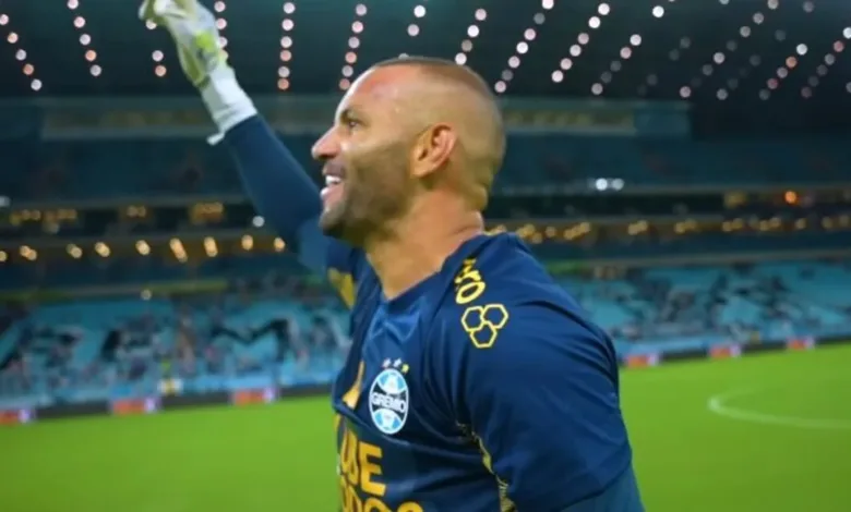 Weverton pelo Grêmio
