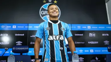 Marlon assiste vitória do Grêmio e escreve post para colega: "Você é de verdade" Antes, treinado por Léo Jardim, no Cruzeiro, Marlon foi apresentado pelo Grêmio