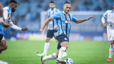 Com Braithwaite de titular, Grêmio está escalado para receber o Santos na Arena Grêmio de Braithwaite ficou pelo caminho na Copa do Brasil