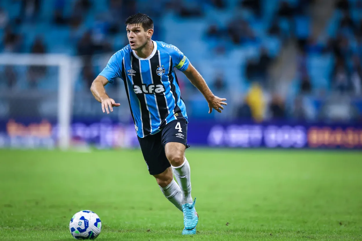 Classificação do Grêmio tem Braithwaite em alta, expulsão de Kannemann e dores de Balbuena Kannemann no Grêmio