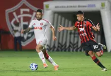 Bruno Tabata do Inter contra o Vitória em 2025 Foto: Ricardo Duarte / Internacional