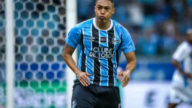 Grêmio e Flamengo publicam conteúdo especial com Carlos Vinícius e Jorginho Carlos Vinícius hoje