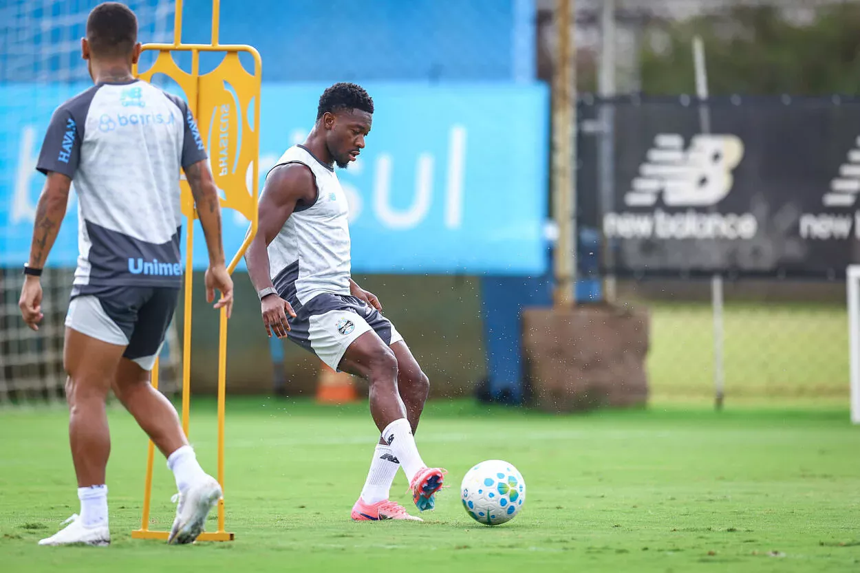 Amuzu pelo Grêmio