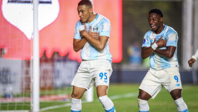 RS - ESPORTES/COPA SUL-AMERICANA - Lance da partida Deportivo Riestra x Grêmio, no Pedro Bidegain na data de 05/05/2026, válida pela Copa Sul-Americana 2026. FOTO: LUCAS UEBEL/GRÊMIO FBPA