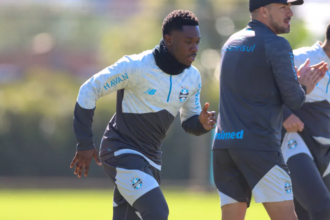 Amuzu pelo Grêmio