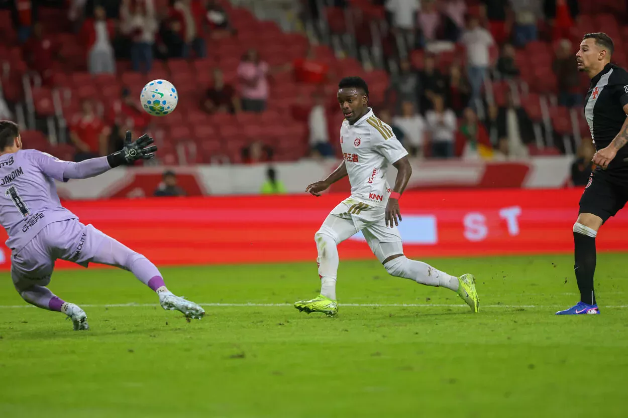 Guerrinha vê "irresponsabilidade" de Carbonero em jogo do Inter: "Não dá para entender" Carbonero pelo Inter