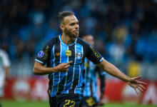 Braithwaite pelo Grêmio