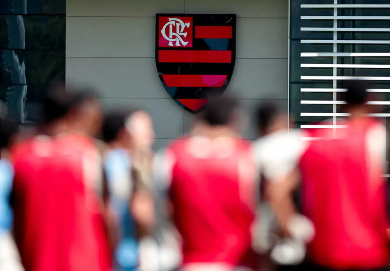 Queda do Flamengo na Copa do Brasil contou com gol de ex-Grêmio de voleio Flamengo cai
