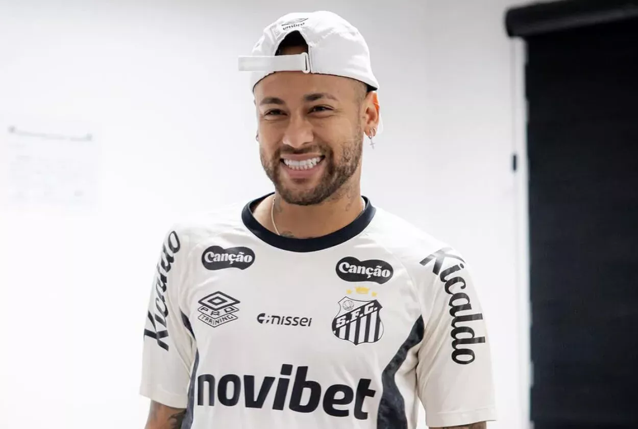 Neymar tem situação definida para a partida contra o Grêmio no fim de semana Neymar pelo Santos