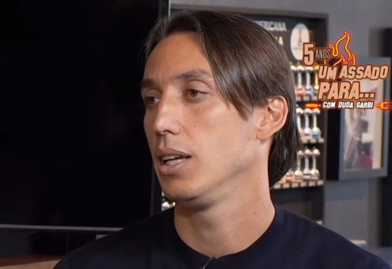 Geromel conta como Ramiro entrou no time do Grêmio de 2016: "Renato nos chamou na sala" Geromel pelo Grêmio