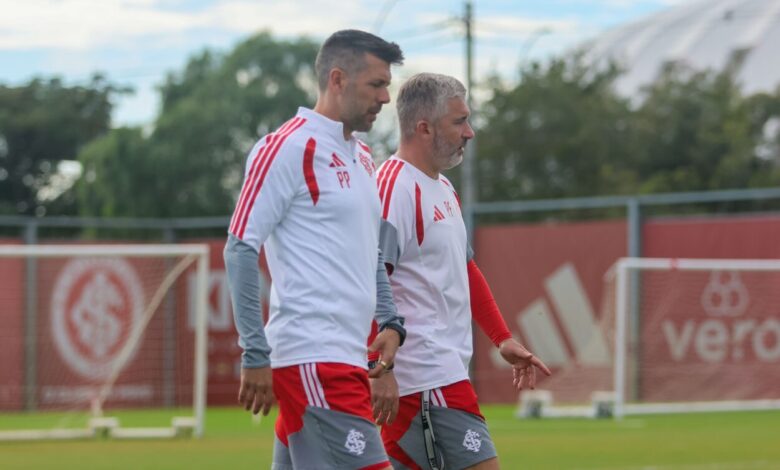 Paulo Pezzolano e Pablo Fernandez, treinadores do Inter