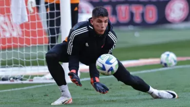 Com microfone, Rochet treina pelo Uruguai e indica estar recuperado de lesão Sérgio Rochet, goleiro do Inter