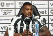 Edenilson chega ao Botafogo