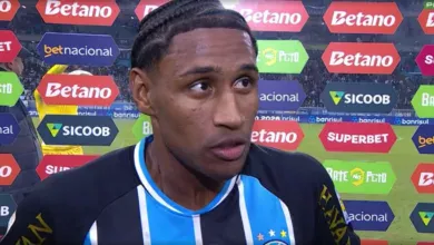 Tetê ganha força no Grêmio, mas ataque segue indefinido contra Corinthians Tetê Grêmio
