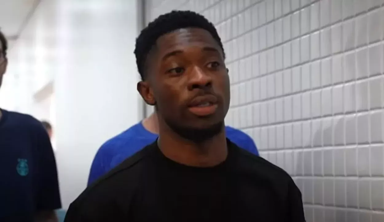 Amuzu concede primeira entrevista após Grêmio não liberar ida para amistoso Amuzu Grêmio