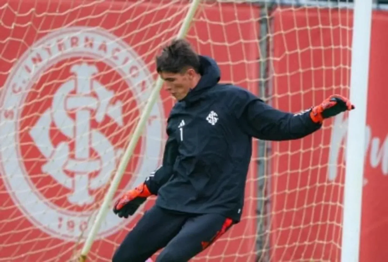 Mudança de última hora: Rochet sente desconforto e Inter muda goleiro contra o Vasco Inter terá a volta de Sergio Rochet
