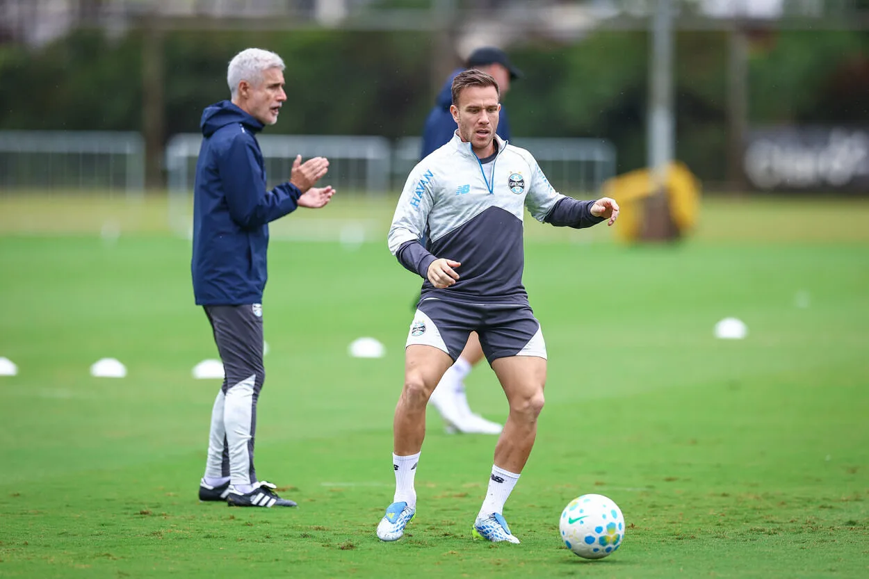Grêmio com Arthur