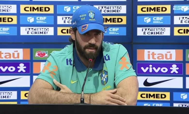 Alisson defende convocação de Weverton para a Copa do Mundo: "É por mérito dele" Goleiro Alisson Becker, concede entrevista pela Seleção Brasileira e fala do Inter