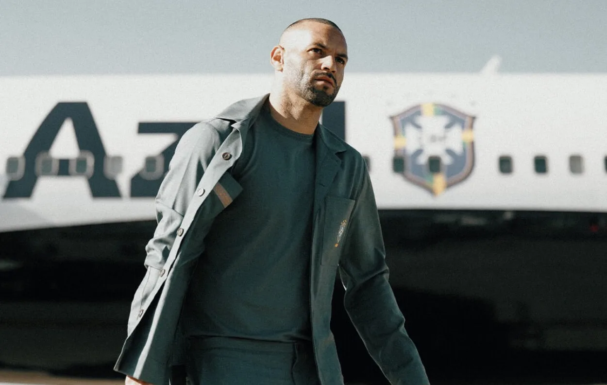 Com Weverton de olho, Seleção Brasileira tem treino forte e carrinho de volante; veja Weverton do Grêmio no Brasil