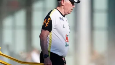 Ancelotti indica provável escalação do Brasil para a estreia na Copa do Mundo Carlo Ancelotti com Brasil
