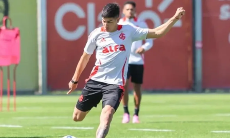 Sem espaço, Alan Rodríguez fica perto de deixar o Inter e já tem clube interessado Alan Rodríguez pelo Inter
