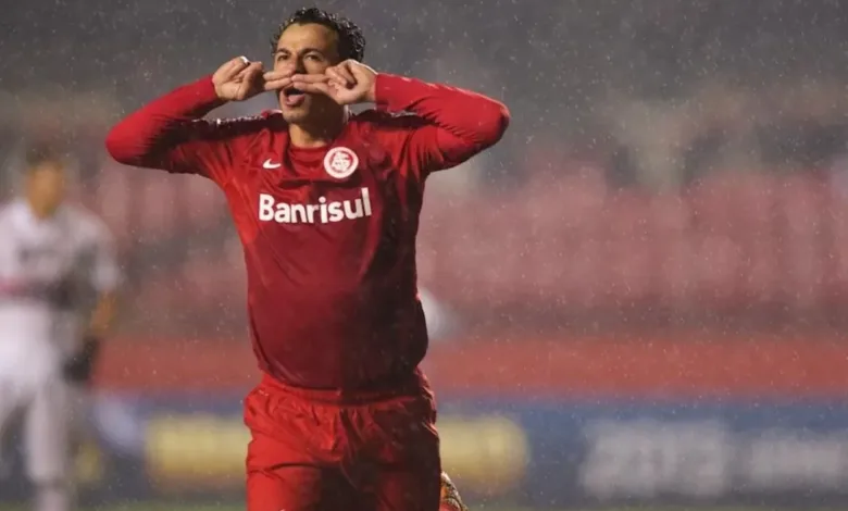 Leandro Damião sente falta do Inter