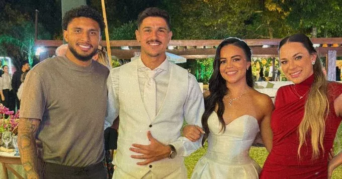 Volante chamado por Ancelotti estava em casamento de ex-jogador do Inter antes da ligação